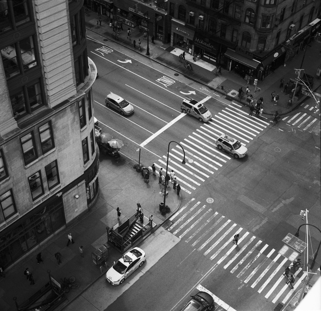 New York: 6th Avenue four-way&nbsp;Intersection